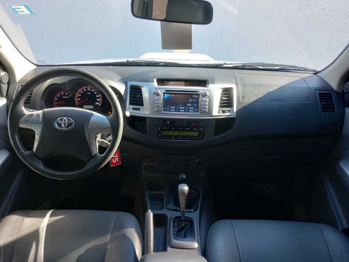 Imagen 4 de 9 de Toyota 2012 Hilux L/12 3.0 Dc 4x4 Tdi Srv Cu