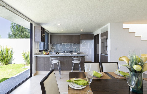 Casa En Venta En Nuevo Refugio, Con Amenidades
