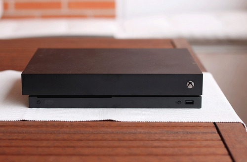 Xbox One X Impecable Completa + Juego Físico