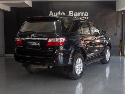 Toyota Hilux SW4 3.0 SRV 4X4 7 LUGARES 16V TURBO INTERCOOLER DIESEL 4P AUTOMÁTICO