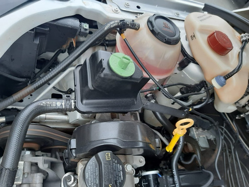 Imagem 13 de 21 de Volks Saveiro Robust Cab Simples 1.6 Msi