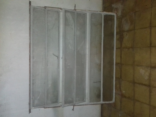 Ventana De Hierro Con Vidrios $700