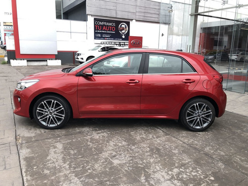 Imagen 10 de 15 de Kia Rio 5 Puertas