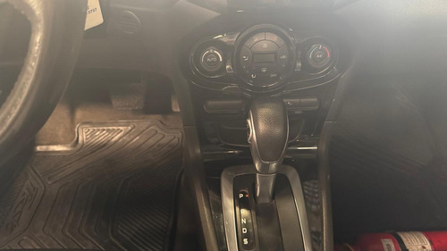 Ford Fiesta Kinetic 1.6 Titanium Powershift 120cv