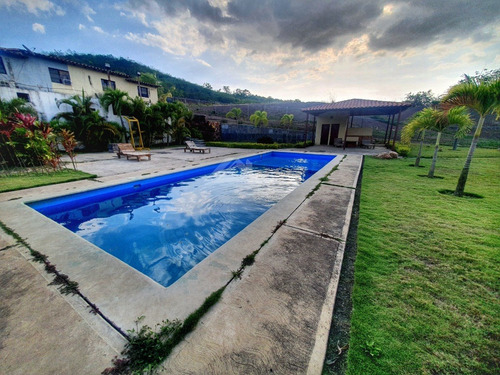 Imagen 10 de 11 de Town House En Res. Villa De Campo