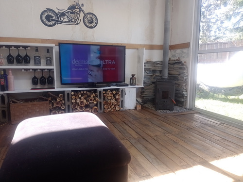 Casa Racionalista De Diseno Moderno, En Club De Campo Weekend , Con Detalles Unicos De Madera Reciclada Y Claraboyas En Techo Y Paredes