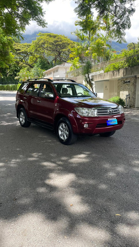 Toyota Fortuner 2011 4x4