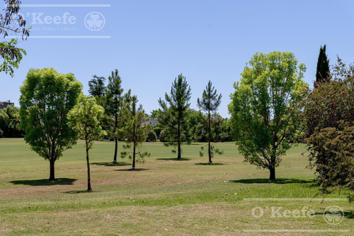 Imagen 30 de 30 de Casa En Venta De 5 Ambientes Con Vista Al Golf En Abril Club De Campo