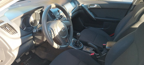 Imagen 5 de 15 de Kia Cerato C