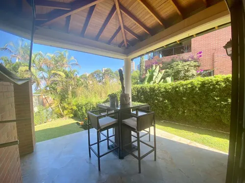 Casa En Venta En El Poblado, Loma De Los Balsos. Cod V10402