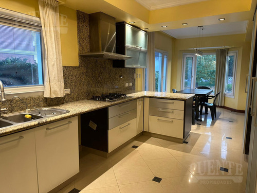 Importante Casa En Venta En Saint Thomas Sur 4 Dormitorios Escritorio Y Dependencias