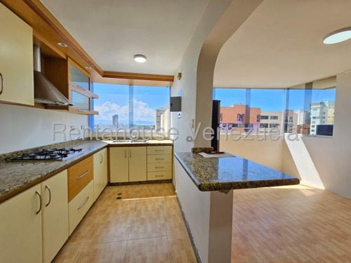 Cómodo Apartamento En Venta Urb. Base Aragua, Maracay, Con Conexión A Pozo, 25-12202 Mv