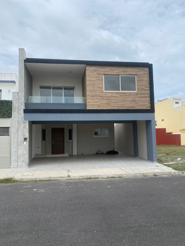 Casa En Venta En Veracruz Fracc. Lomas Del Mar, Riviera Veracruzana.