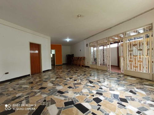 Imagen 6 de 21 de Vendo/alquilo Casa 466mts2 6h/8b/4pe El Marqués 2275