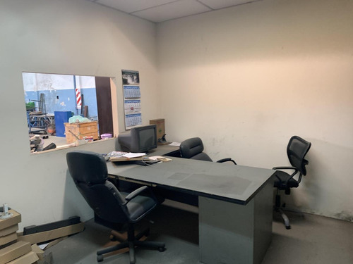 Imagen 5 de 10 de Depósito De 588 M2 Cubiertos En Villa Martelli