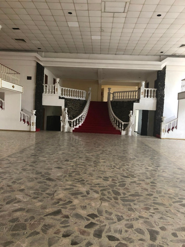 Imagen 6 de 7 de Rento Local/salon, Division Del Norte, Altamente Comercial