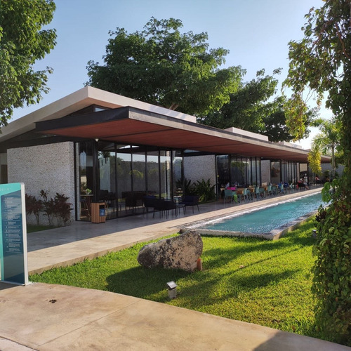 Imagen 1 de 11 de Terreno En Privada En Venta En Komchen - Zona Norte De Merid