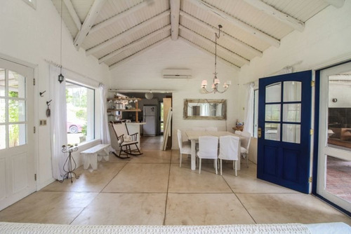 Casa En Venta De 3 Dormitorios En Laguna Blanca
