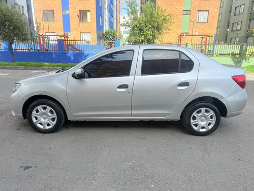 Renault Logan 1.6 Expression / Life +