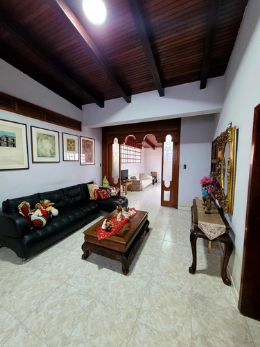 Se Vende Casa A Pie De Calle En Morro I En Lecheria