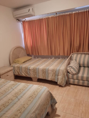 Imagen 4 de 21 de Apartamento Vacacional Orilla De Playa Costa Azul Edificio Esparta Suites