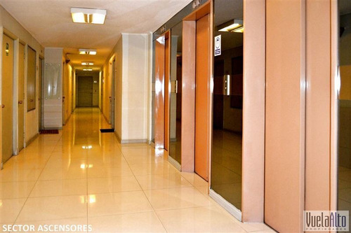 Imagen 6 de 14 de Oficina En Venta En Vitacura / Con Estacionamiento