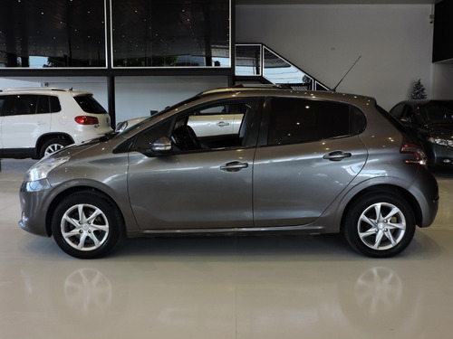 Peugeot 208 Allure 1.5 2013