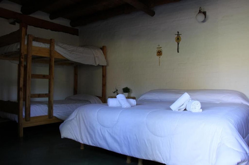 Venta Hotel Aluminé Con Cochera