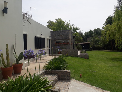 Imagen 4 de 14 de Venta Casa En Villa Elisa / 437 134 Y 135 / 3 Dormitorios