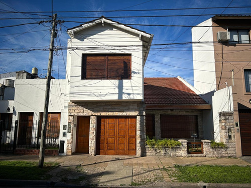 Excelente Chalet 3 Amb C/ Cochera