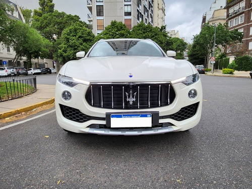Imagen 2 de 10 de Maserati Levante 2017 29.000km