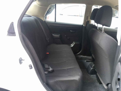 Imagen 12 de 15 de Nissan Tiida 2016 4p Sedán Sense L4/1.8 Man