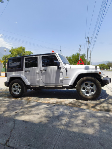 Jeep Wrangler 3.6 3p Sahara V6 4x4 At