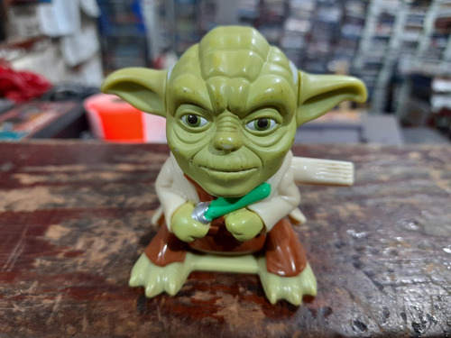 Figura Star Wars Yoda Mecánico