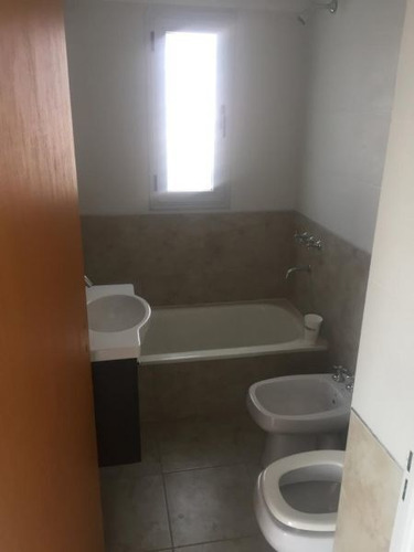 Imagen 10 de 13 de Departamento En Venta En Caseros