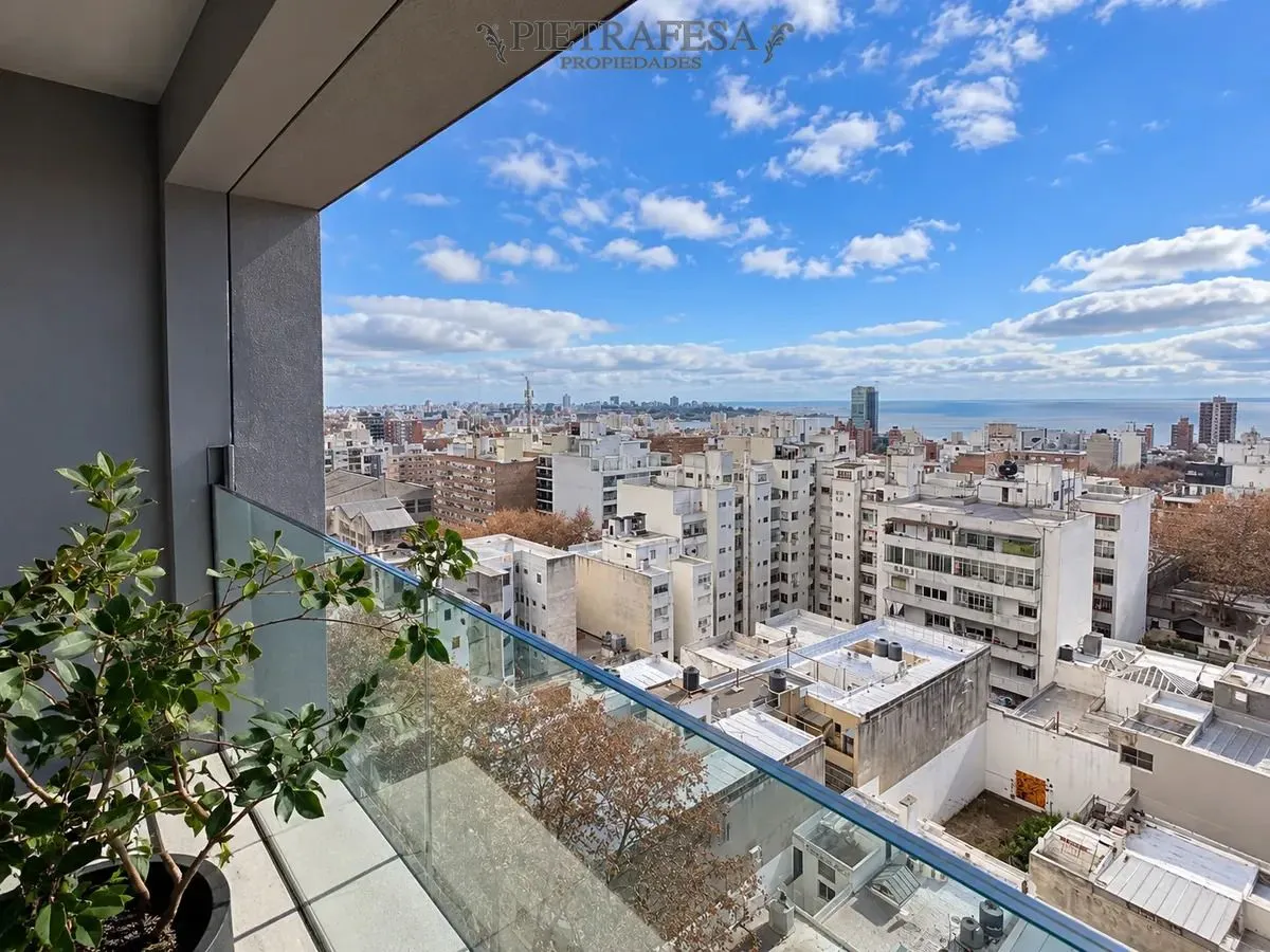 Apartamento En Alquiler, 1 Dormitorio, 1 Baño, Terraza, Garaje. Centro. · Foto 3