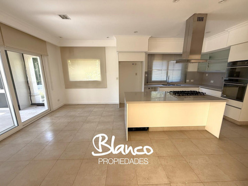 Casa En Venta En La Lomada, Pilar, G.b.a. Zona Norte