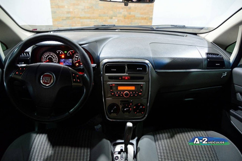 Fiat Punto 1.8 Essence 16v Flex 4p Automatizado