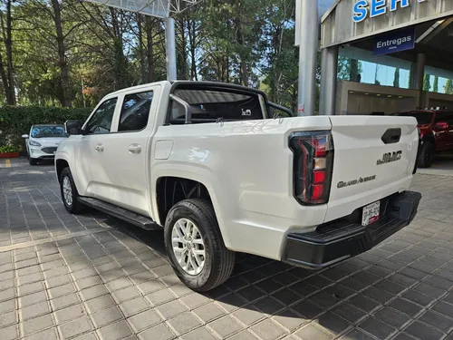 JMC Grand Avenue 2.3 Gtdi Gl 4X2 At