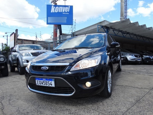 Imagem 2 de 15 de Ford Focus Hatch Ghia Com Teto Solar!! Financiamos 100%!
