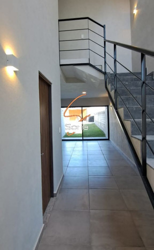 Casa En Oaxtepec Morelos, Lujosa Amplio Jardín