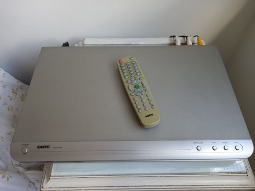 Reproductor De Dvd Sanyo 9206 U