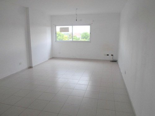 Imagen 3 de 8 de Departamento En Venta, Moreno 615 2° D, Belén De Escobar