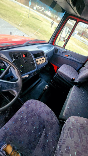 Mercedes Benz 1624 Tractor