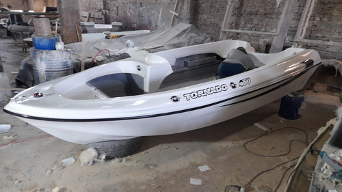 Lancha Tornado 450 Desde $ 2.500.000