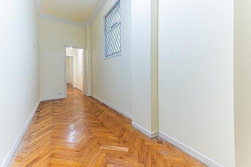 Seis Ambientes - Dos Baños - Categoría - Recoleta - Montevideo Y Quintana