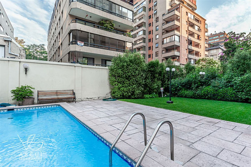 Departamento En Venta De 2 Dorm. En Las Condes