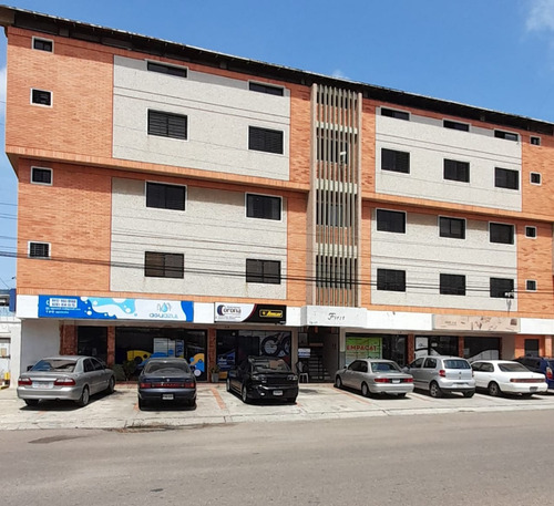 La-306 Zona Norte Local Edificio First Sector Tierra Negra
