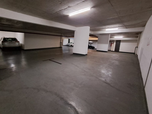 Estacionamiento En Venta En Las Condes