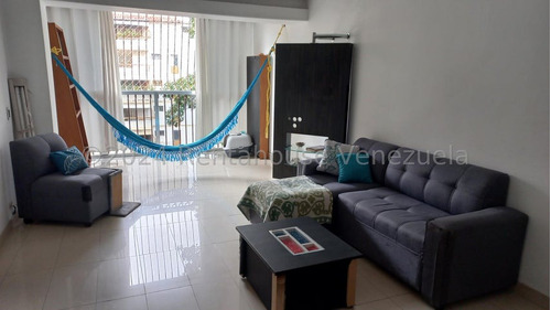 Jg Cod Flex 24-21572 Se Alquila Bello Y Confortable Apartamento En Las Palmas Negociable